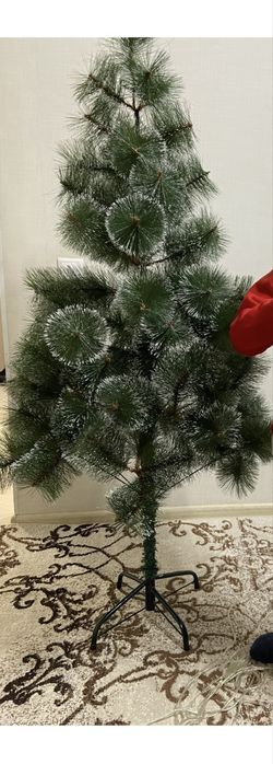 Продам елку в хорошем состоянии