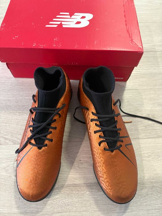 Ghete de sintetic New Balance NOI!