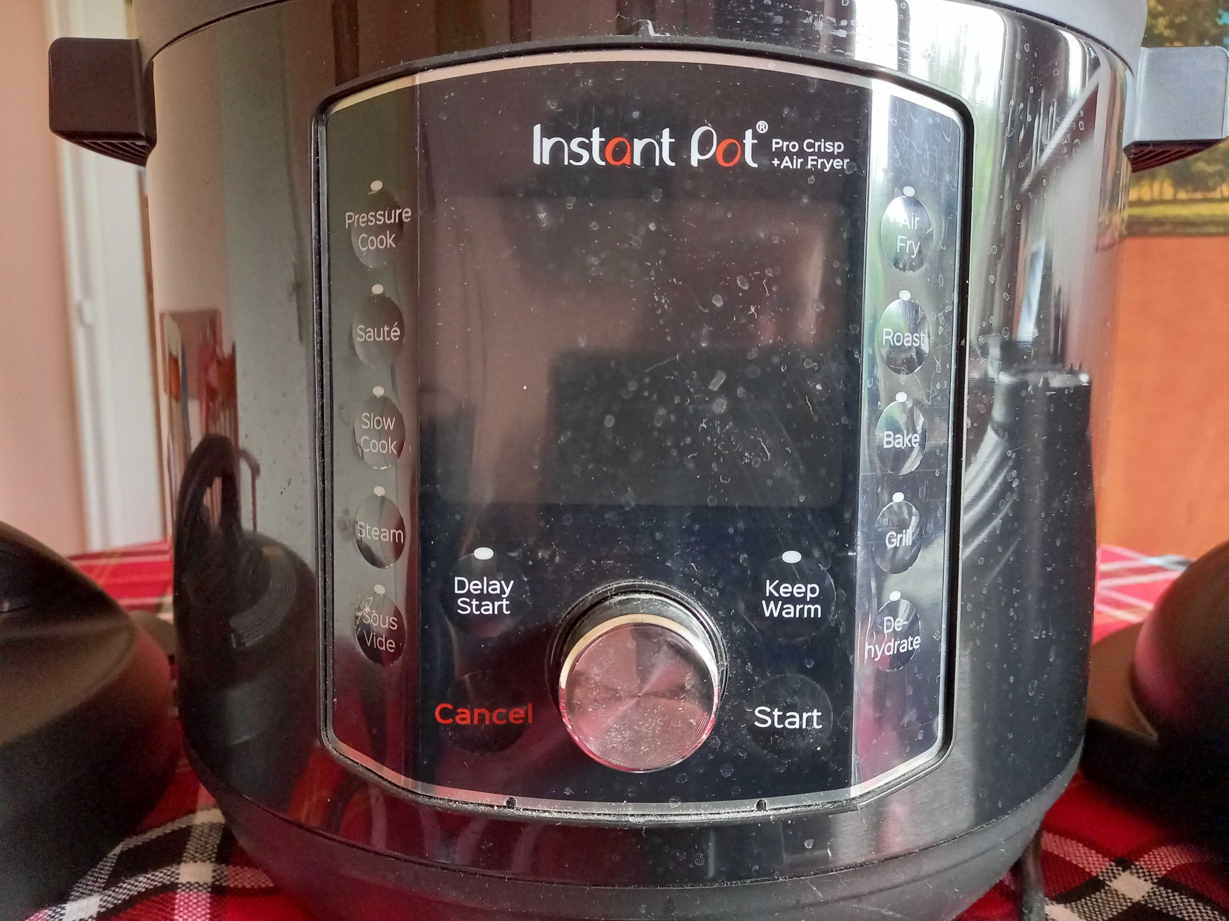 Мултикукър Instant Pot