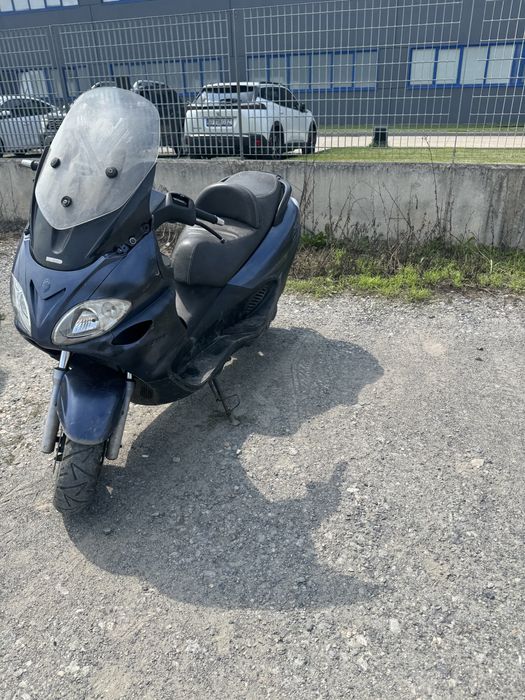 Vand scuter piaggeo x9 200 cc