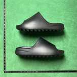 Papuci Adidas Yeezy Slide Negru