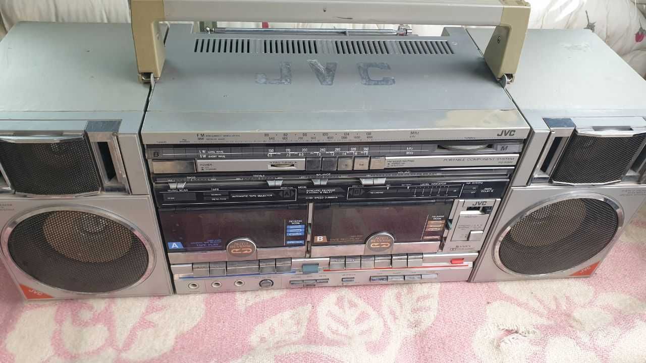 Продается магнитола JVC PC-W300