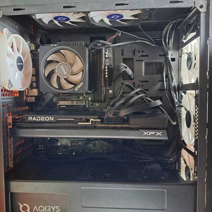 PC Gaming R5 5600X / RX 7700XT 12GB