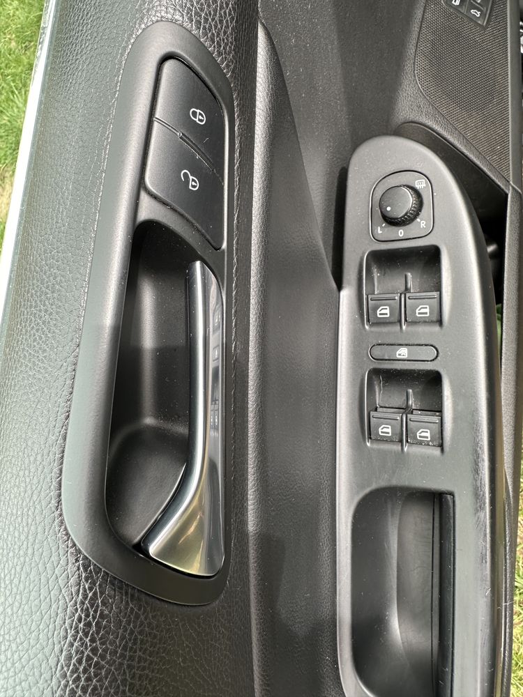 VW Passat R-line