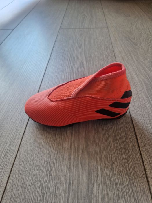 Ghete fotbal copii, Adidas Nemesis 28