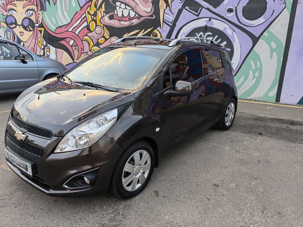 Chevrolet Spark 4-позиция. С наворотами.