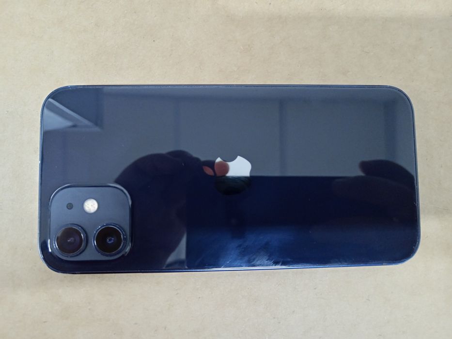 IPhone 12.     Sotiladi srochni