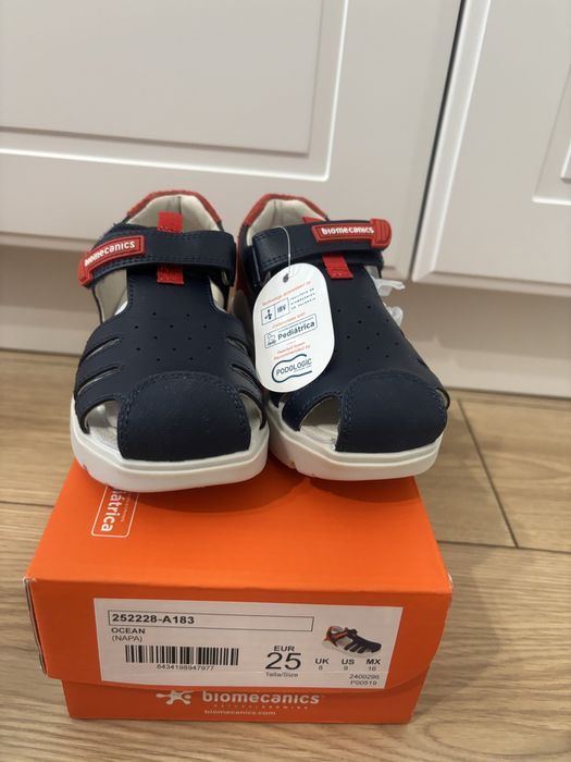 Vand sandale biomecanics nr25 noi