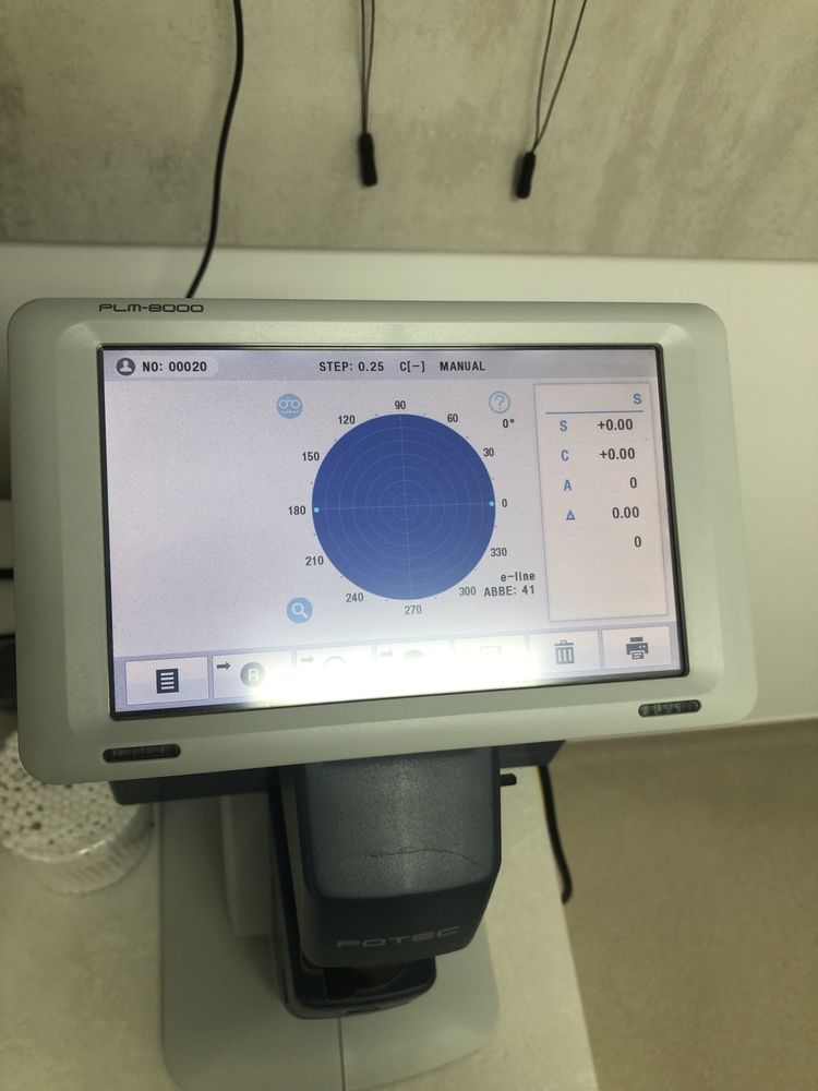 Aparatura medicala cabinet oftalmologie
