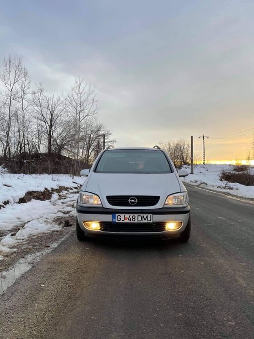 Ope Zafira 1.6 benzină