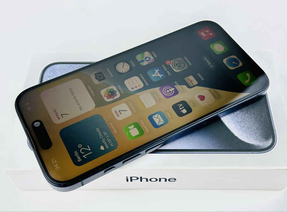 Apple iPhone 15 Pro 1TB Blue Titanium Отличен! Гаранция!