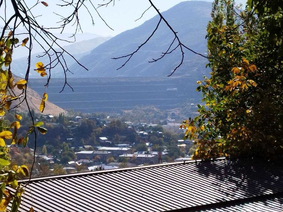 Продается дача 20 сот. в горах /Чарвак/