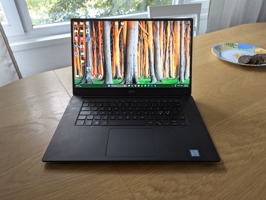 Dell 5540K i9-9880H 32 RAM nVidia 4GB