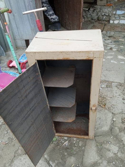Срочно продам сейф