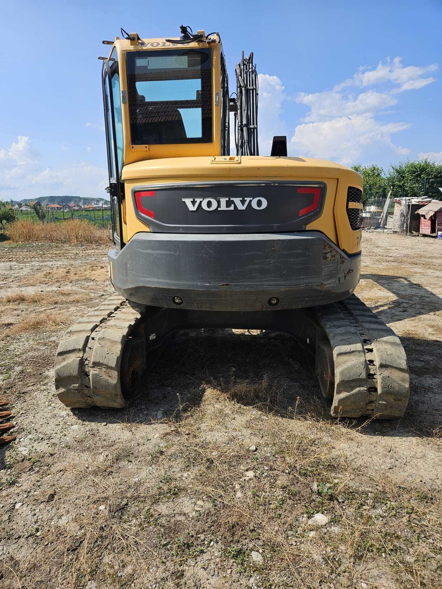 Excavator Volvo ECR88D