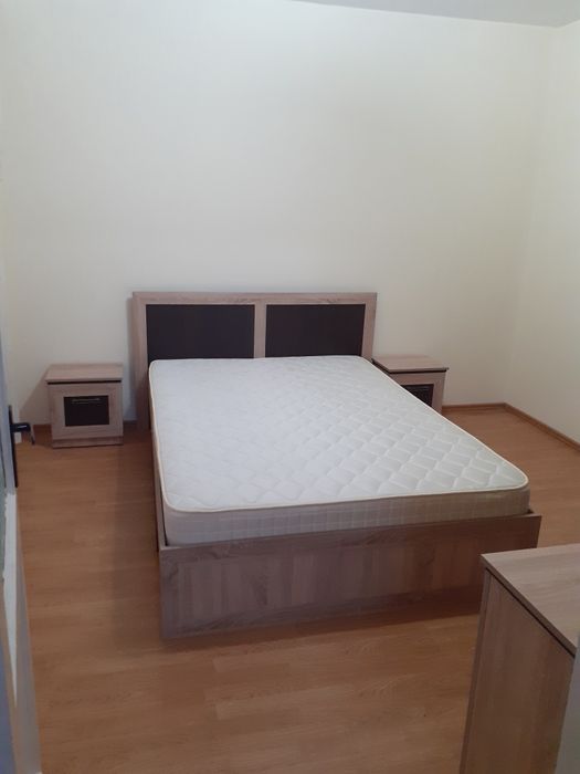 Închiriez apartament 2 camere etaj 1