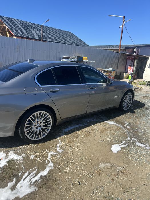 Vand bmw seria7 F01