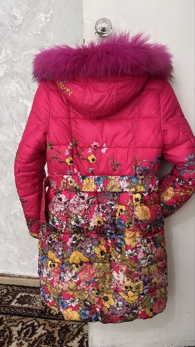 Куртка на девочку 8-10 лет