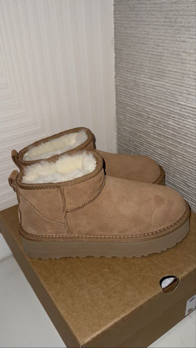 UGG classic mini platform