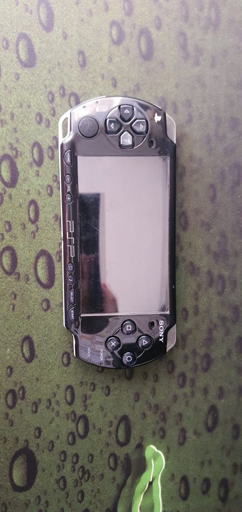 Vând Playstation Portabil Seria 2004 / Psp 2004
