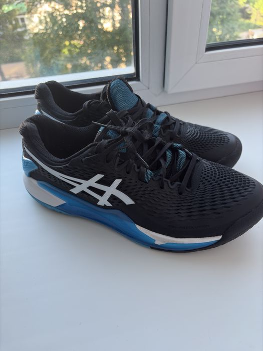 Asics кроссовки, подойдут для зала