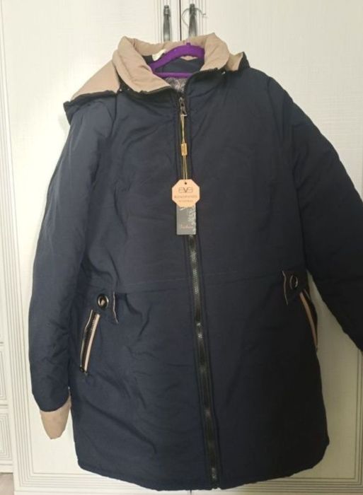Продам куртку весна и осень новая!!