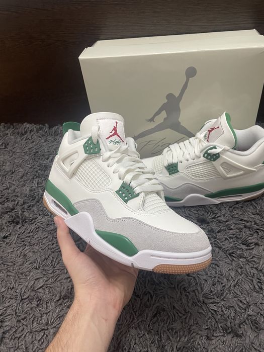 Jordan 4 SB Pine Green