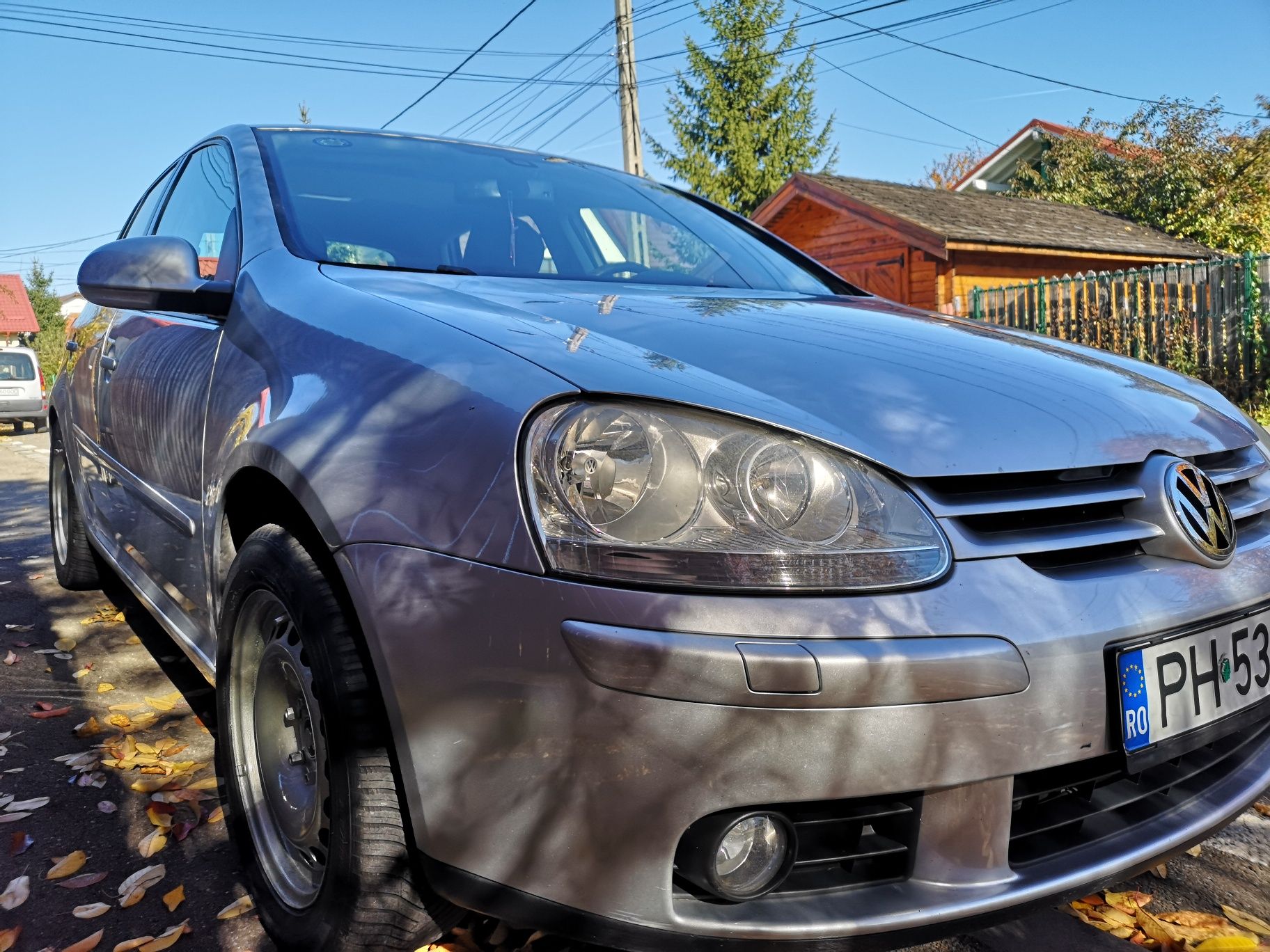 Vând Volkswagen Golf V 2007