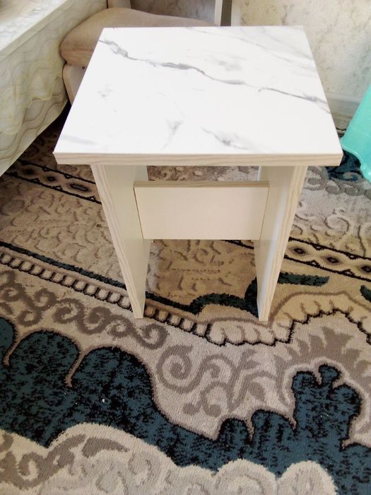 Stulchalar bor chiroyli honadoningizga kork beradi