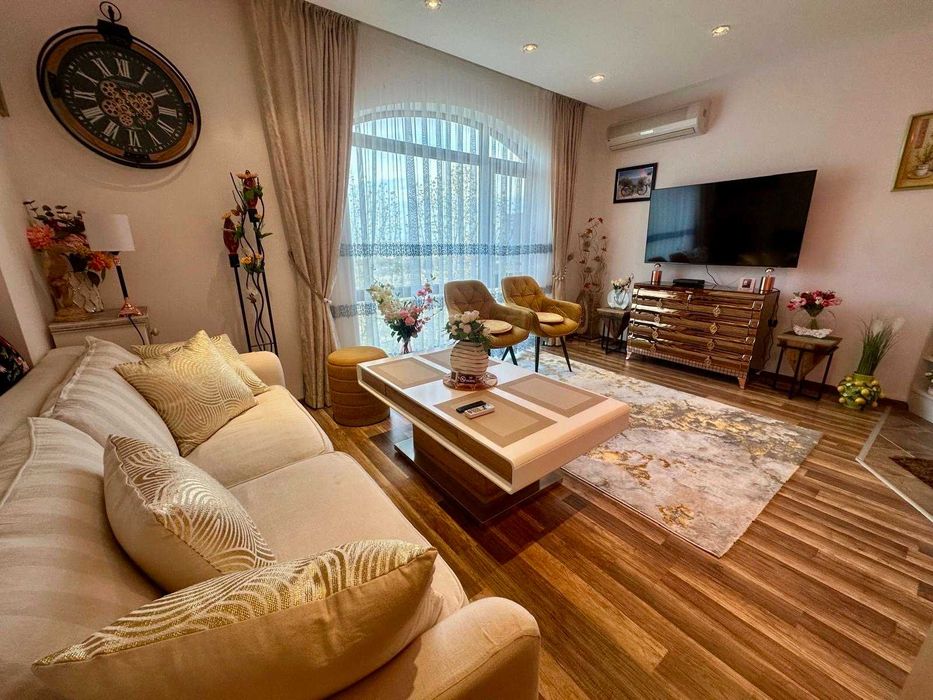Продава се Двустаен апартамент в к.к. Слънчев бряг - 60 кв.м за 2332 €/кв.м - Снимка #3