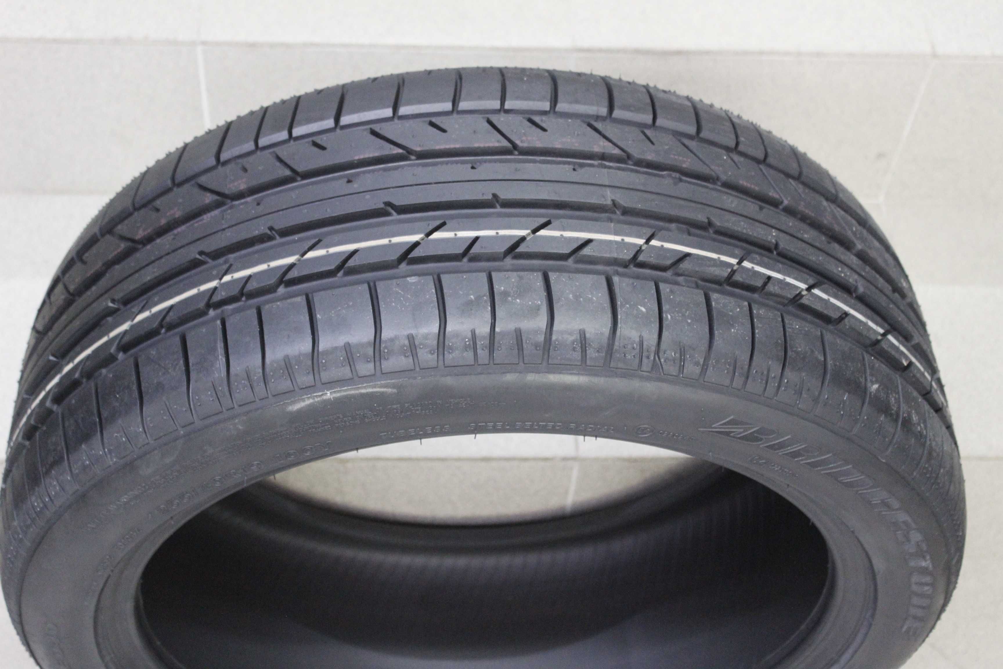 255/40-19 Bridgestone