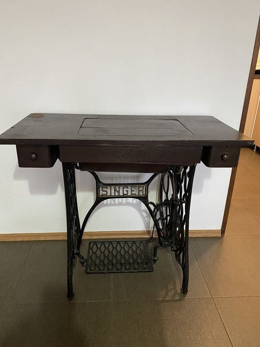 Vand masina de cusut SINGER,