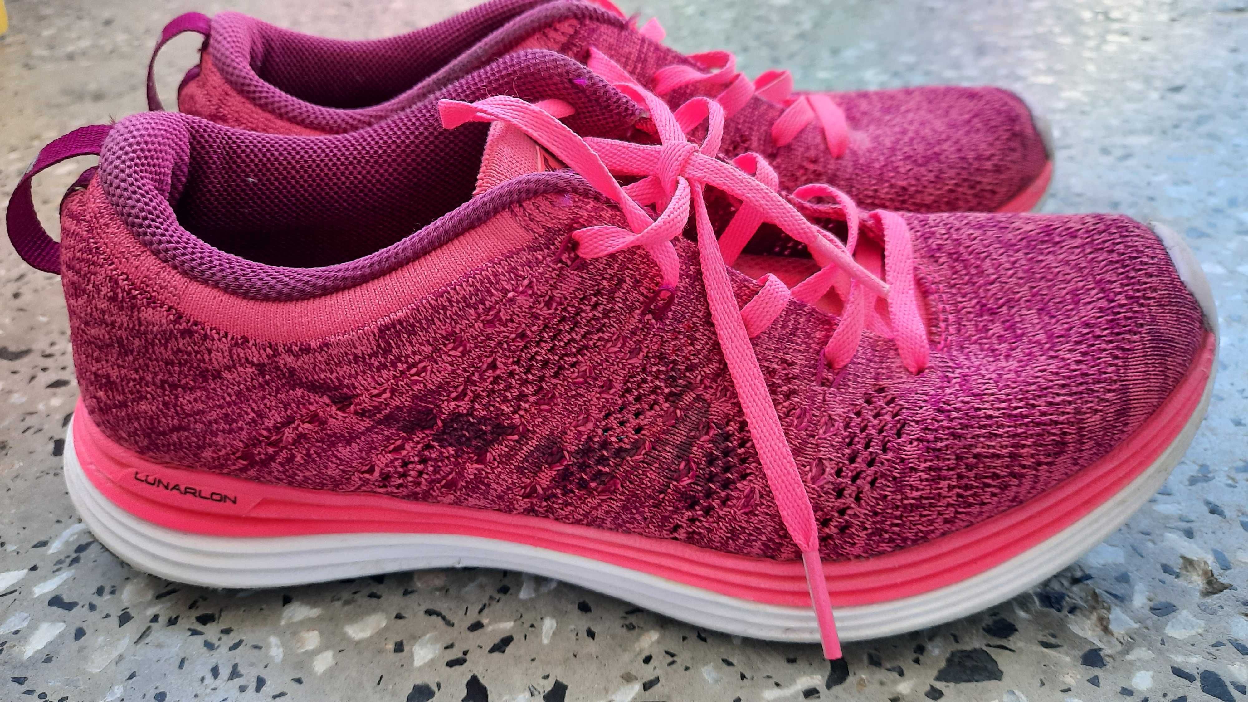 Nike Flyknit Lunar 1