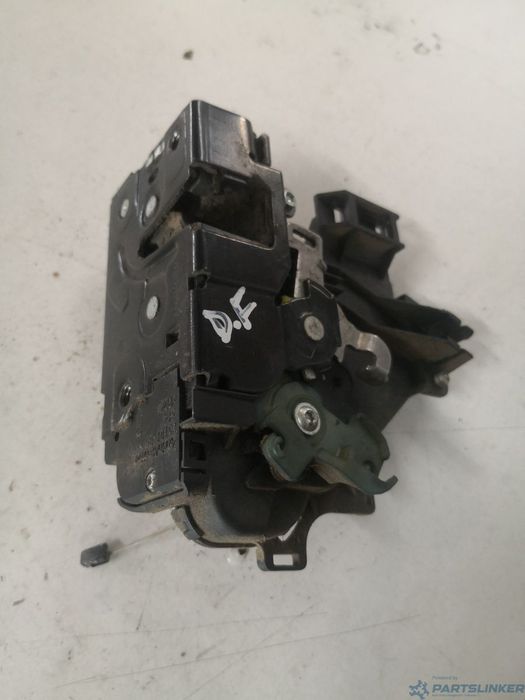 Broasca usa dreapta fata VOLKSWAGEN CADDY (6K9, 9E7, 9E9) [ 2002 - 2009 ] OEM 3b1837016br