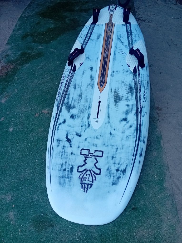 Уиндсьрф дьска Starboard 133l перфектно състояние