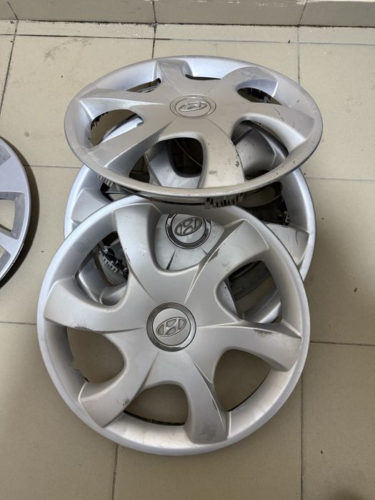 Комплект колпаков на Хюндай и разные Лада Гранта 1шт Ниссан Алмера ком