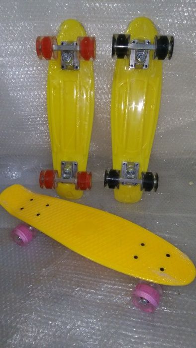 Пениборд скейтборд СВЕТЕЩИ всички цветове в комбинация Penny Board