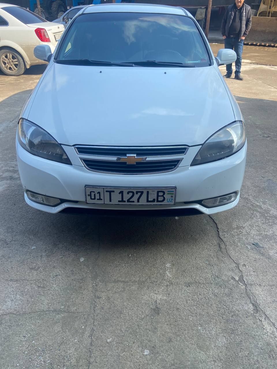 Lacetti sotiladi