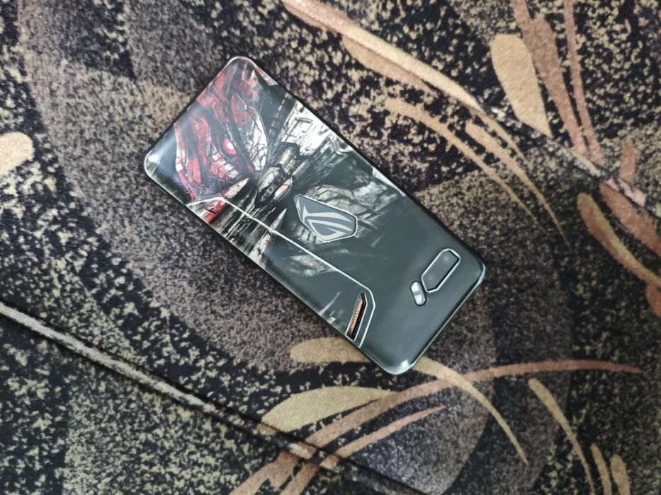 Asus ROG Phone 2 8/128