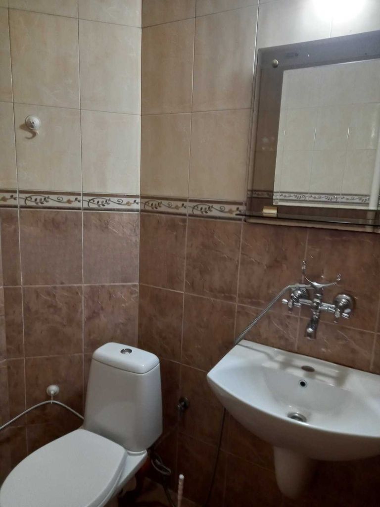 Дава се под наем Тристаен апартамент в София, Център - 98 кв.м за 750 € - Снимка #9