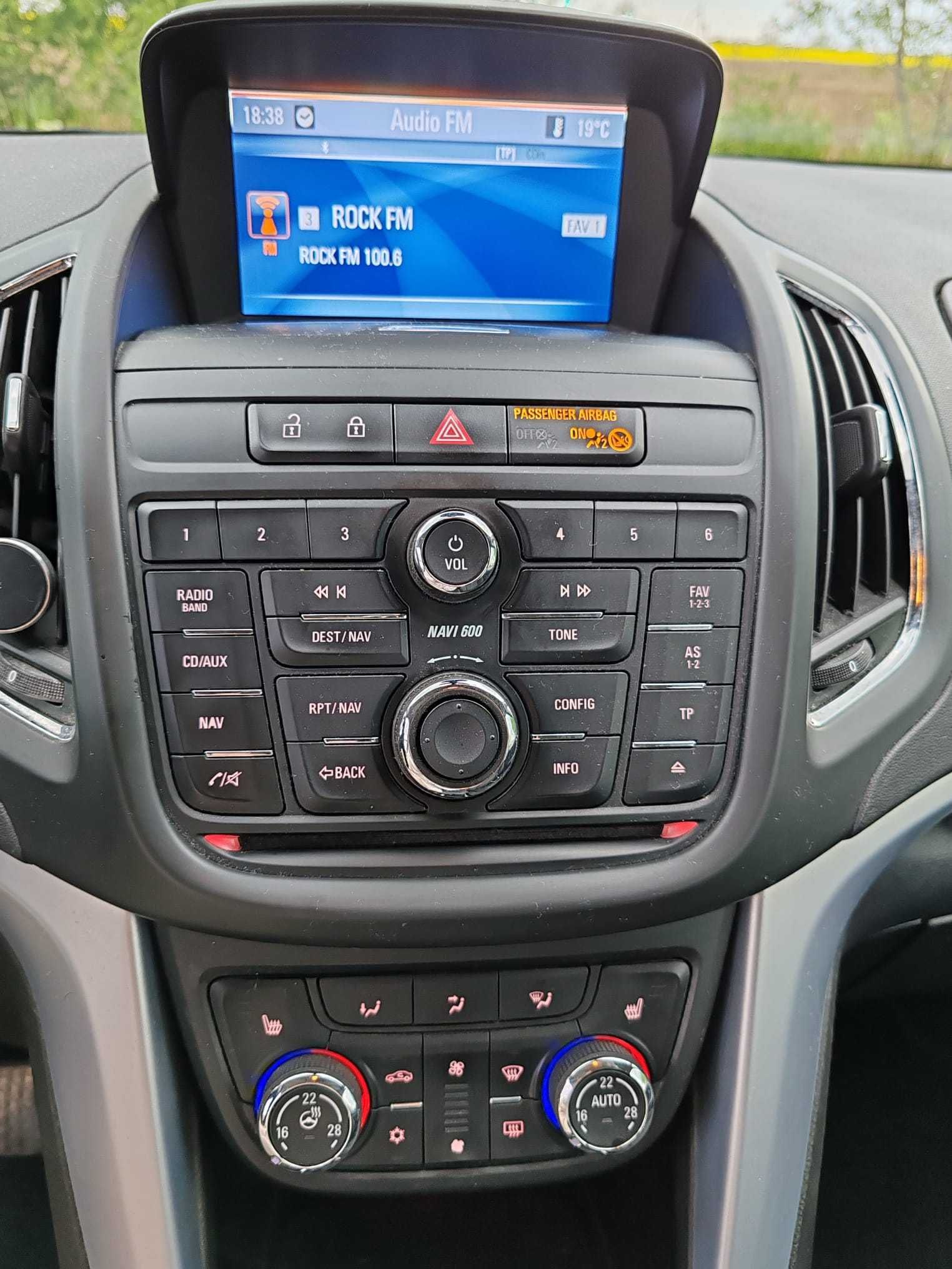 Vând Opel Zafira Tourer C masina de familie