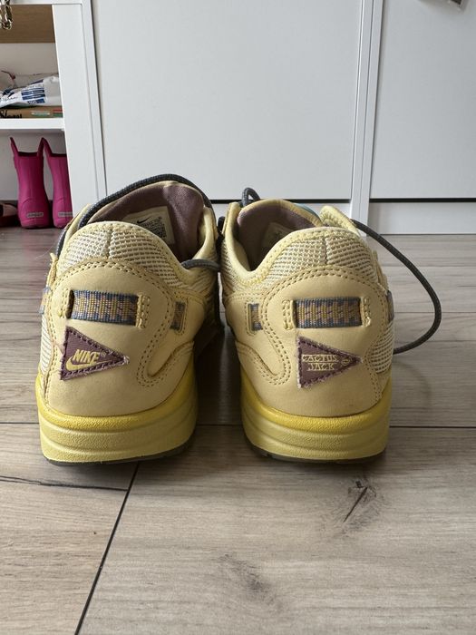 Vand Travis Scott Airmax Saturn Gold