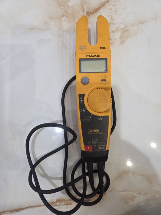 Aparat multimetru profesional