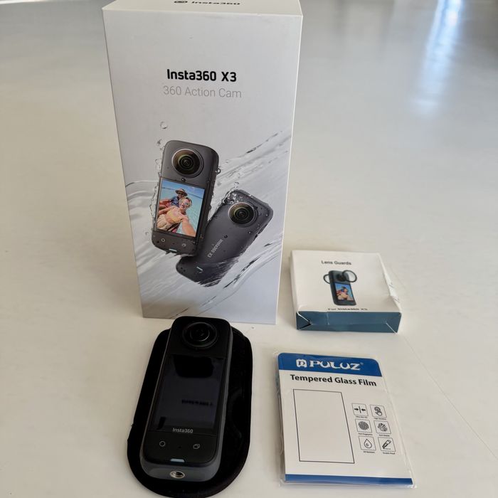 Екшън камера Insta 360 X3 + Аксесоари, Гаранция