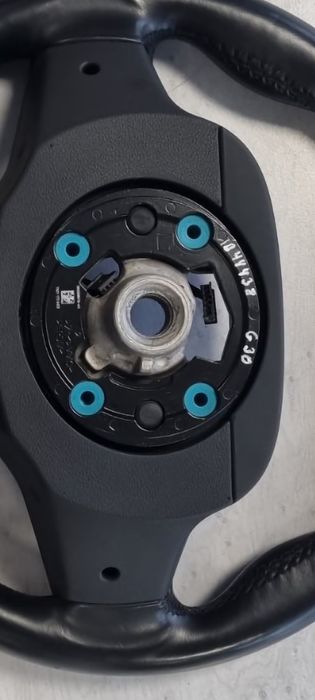 ВОЛАН за бмв Г30 перфектно състояние