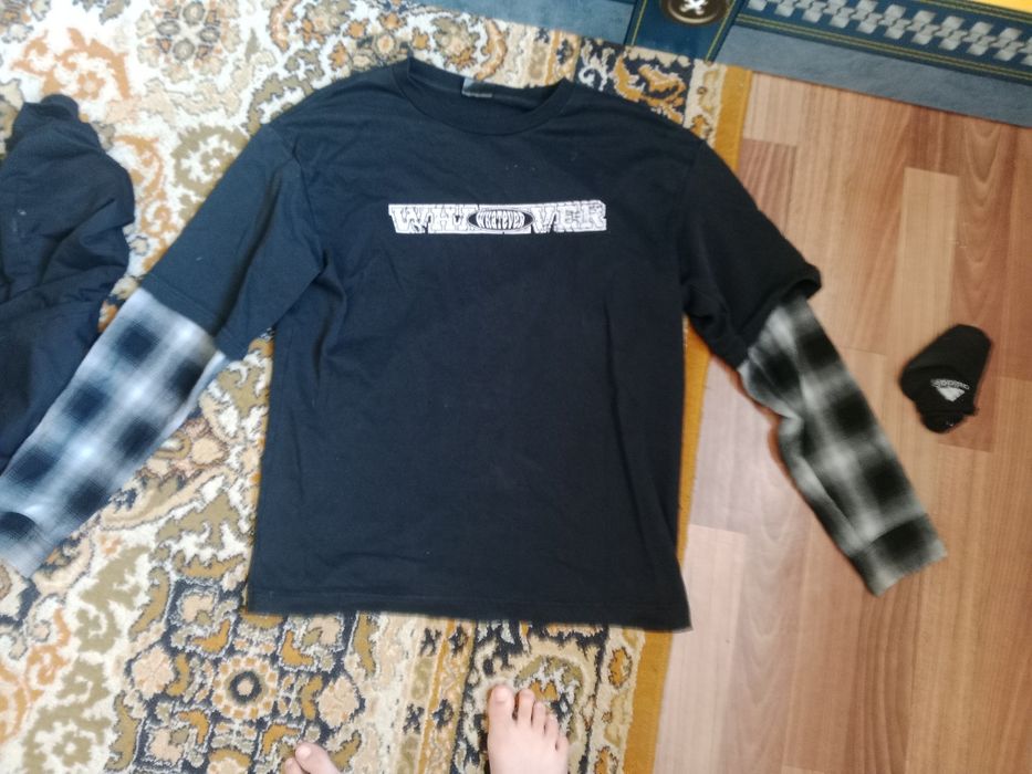 Лонг слив ориг брал за 15 к одевал раза 2 максимум лежит пылится