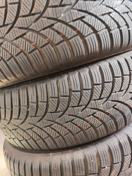 4бр.зимни гуми 215/65/17 Toyo