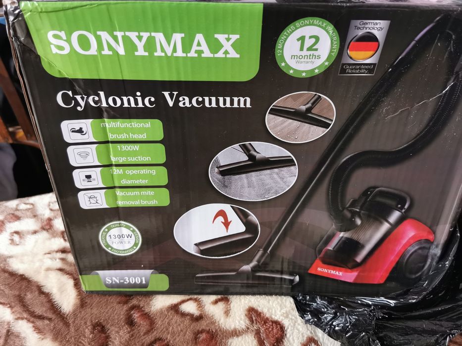 Vând aspirator cu fir
