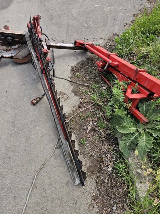 Машина за контурна резитба оформител