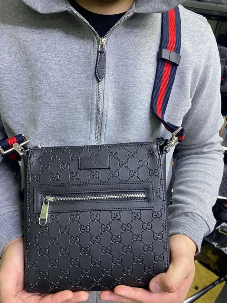 Продается барсетка gucci!